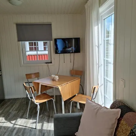 Hallagårdens stugby-3